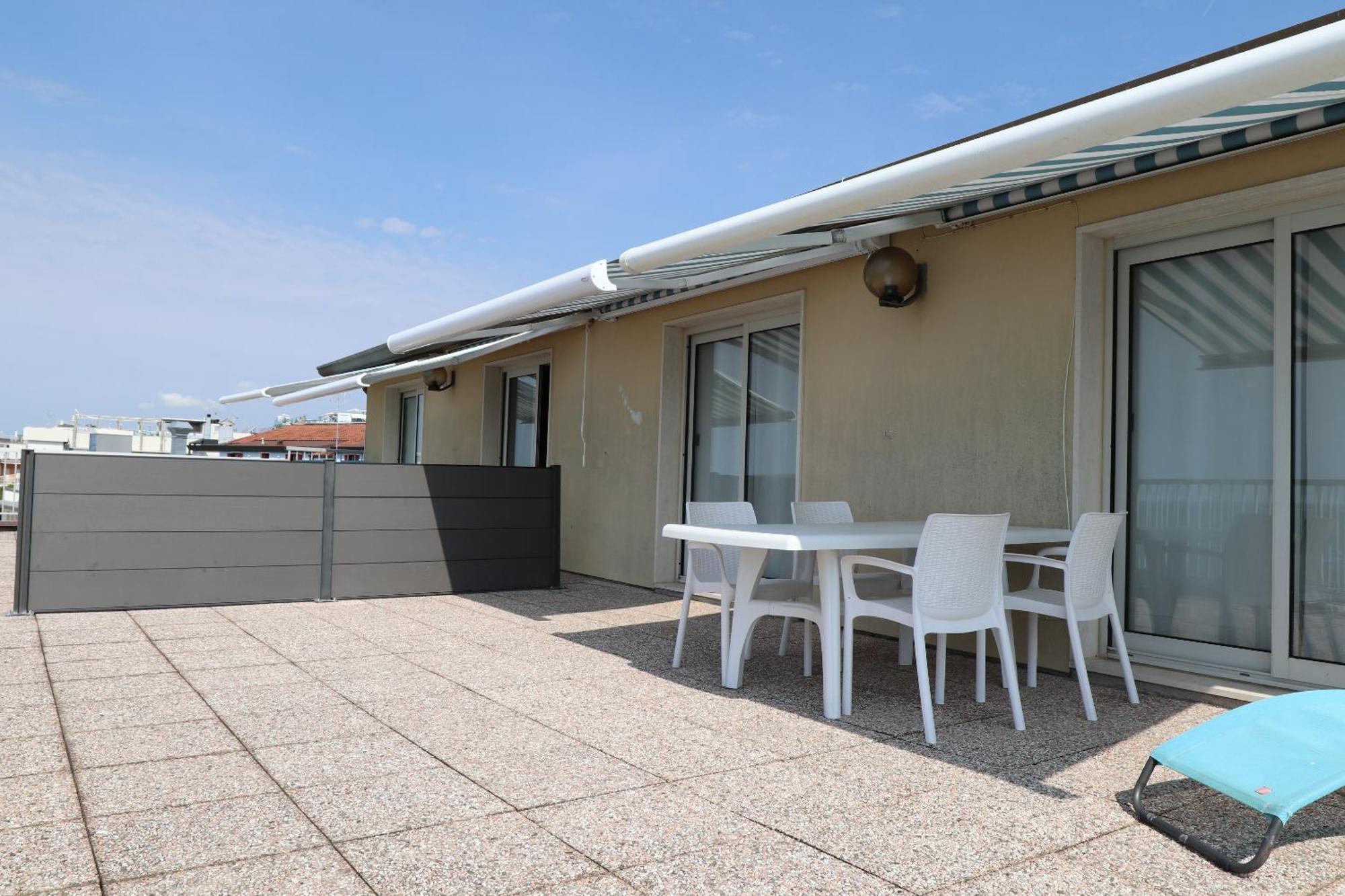 Penthouse Attico Mara Apartment Caorle Exterior photo